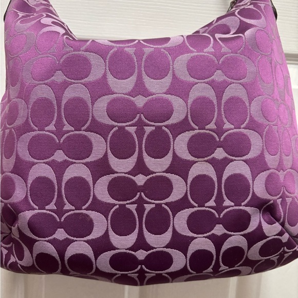 Coach D1269-F19232 Penelope Signature Sateen Pocket Hobo in Purple Jacquard VGUC - Picture 9 of 14
